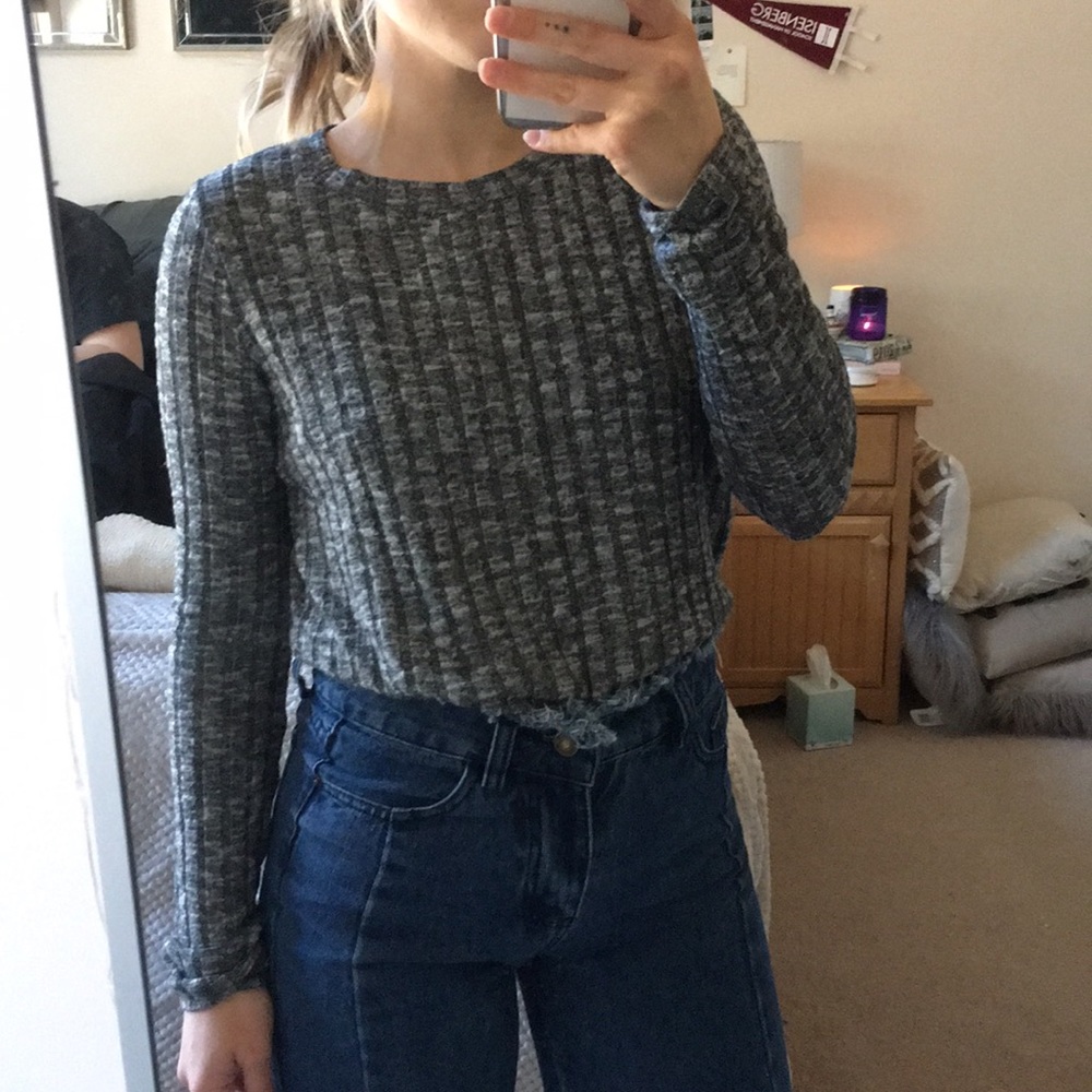 Soft, ribbed long sleeve tee. Staple piece!